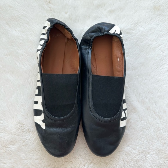 GIVENCHY women flat shoes size 39 EU Authentic - Picture 1 of 7